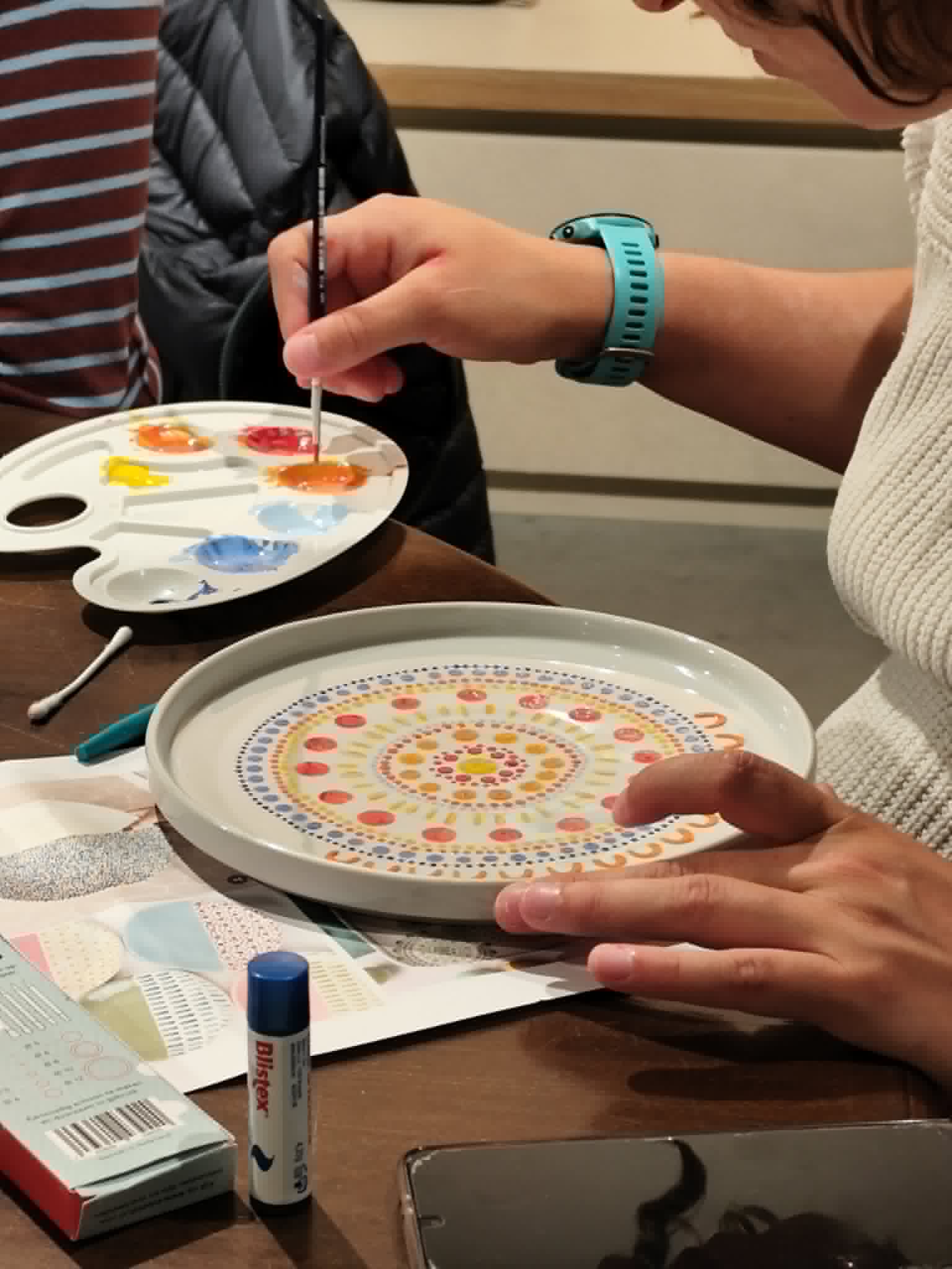 Workshop@Home stippen op porselein