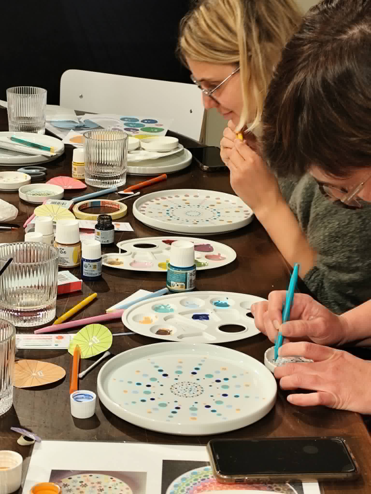 Workshop@Home stippen op porselein