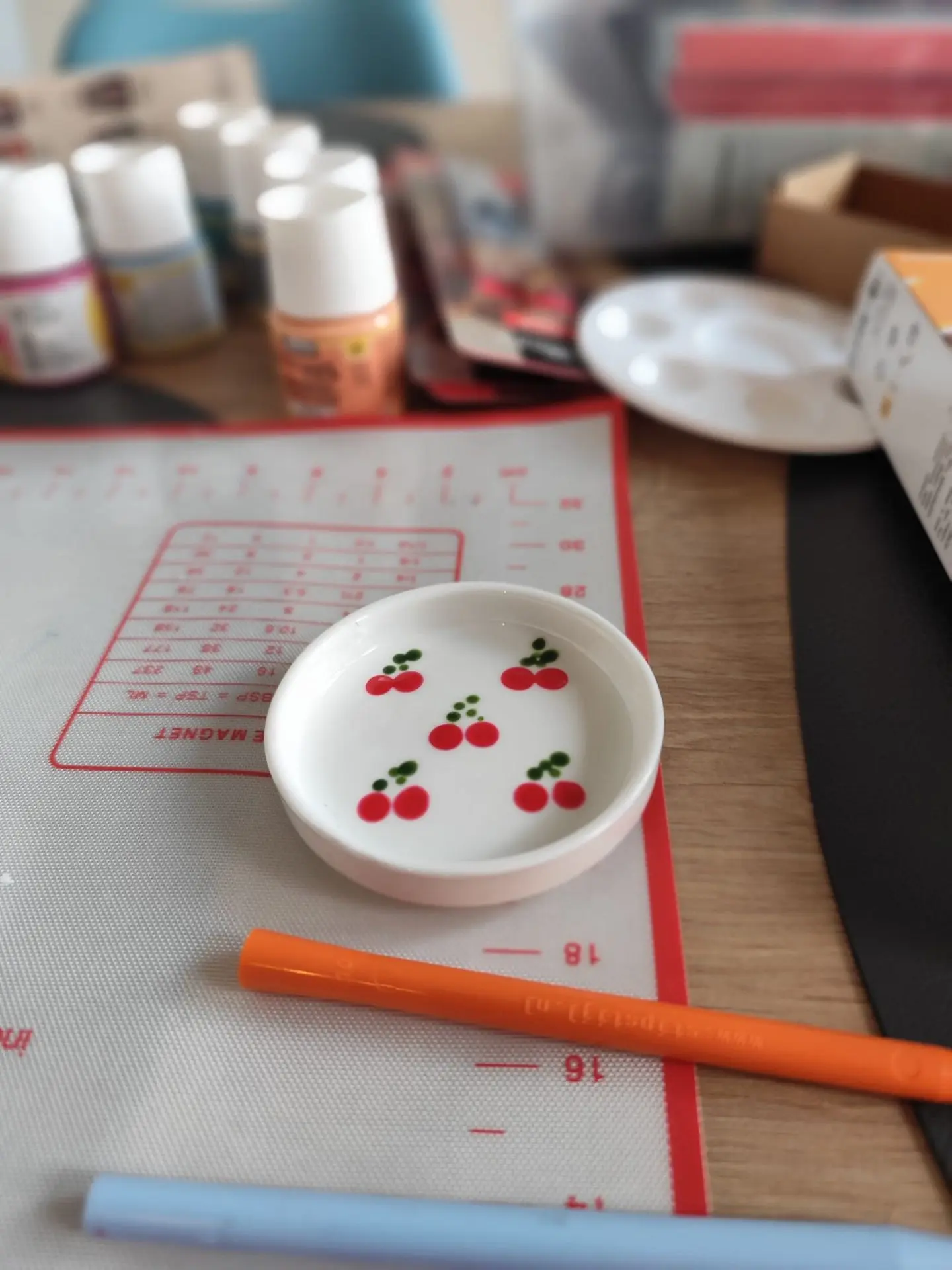 Workshop@Home stippen op porselein